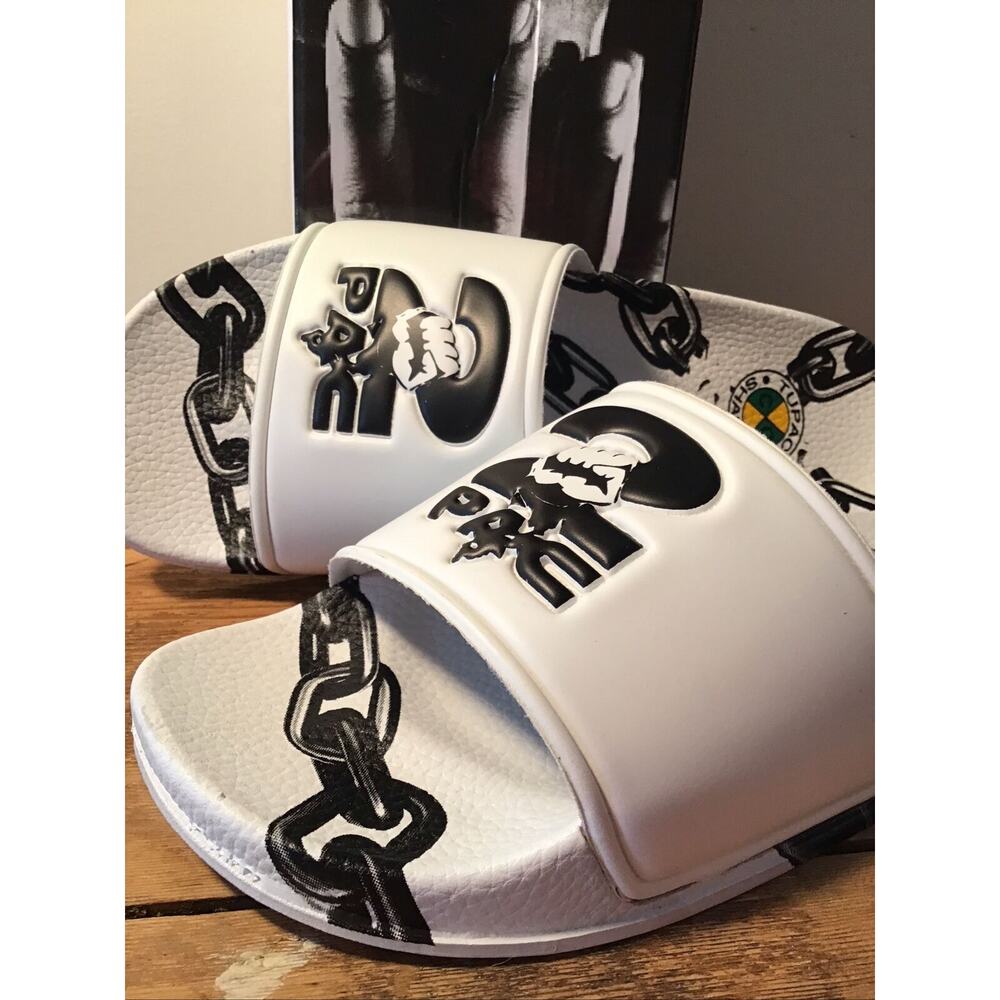 2Pac Chain Slides White Women’s 10 Cross Colors Tupac Shakur NIB